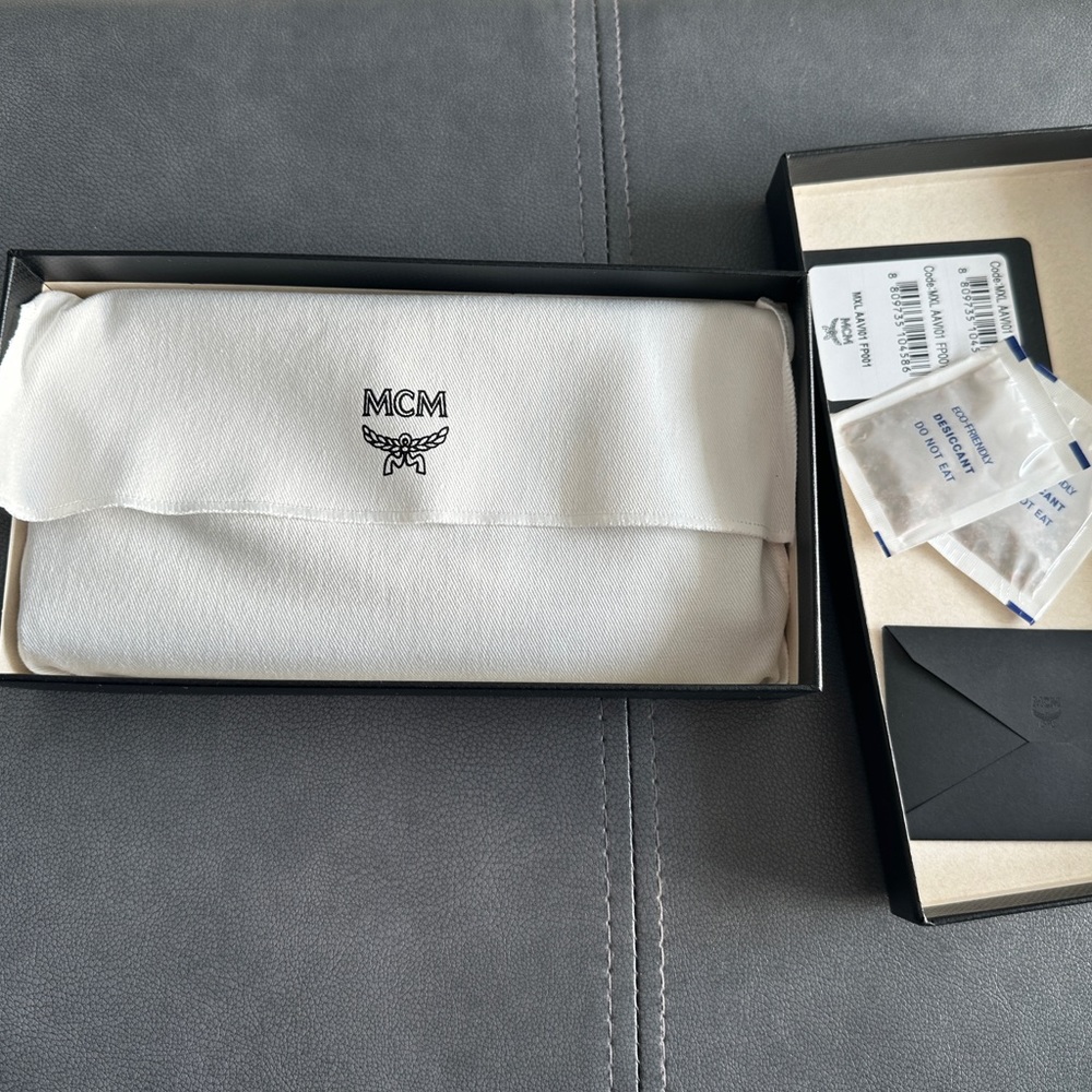 Zip Around Wallet In Visetos Original - image 5